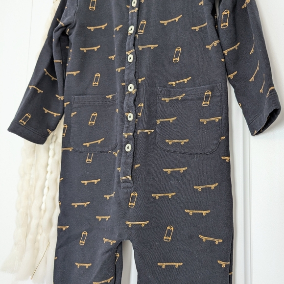 Kate Quinn Skateboard Jumpsuit, 3T - Picture 4 of 5